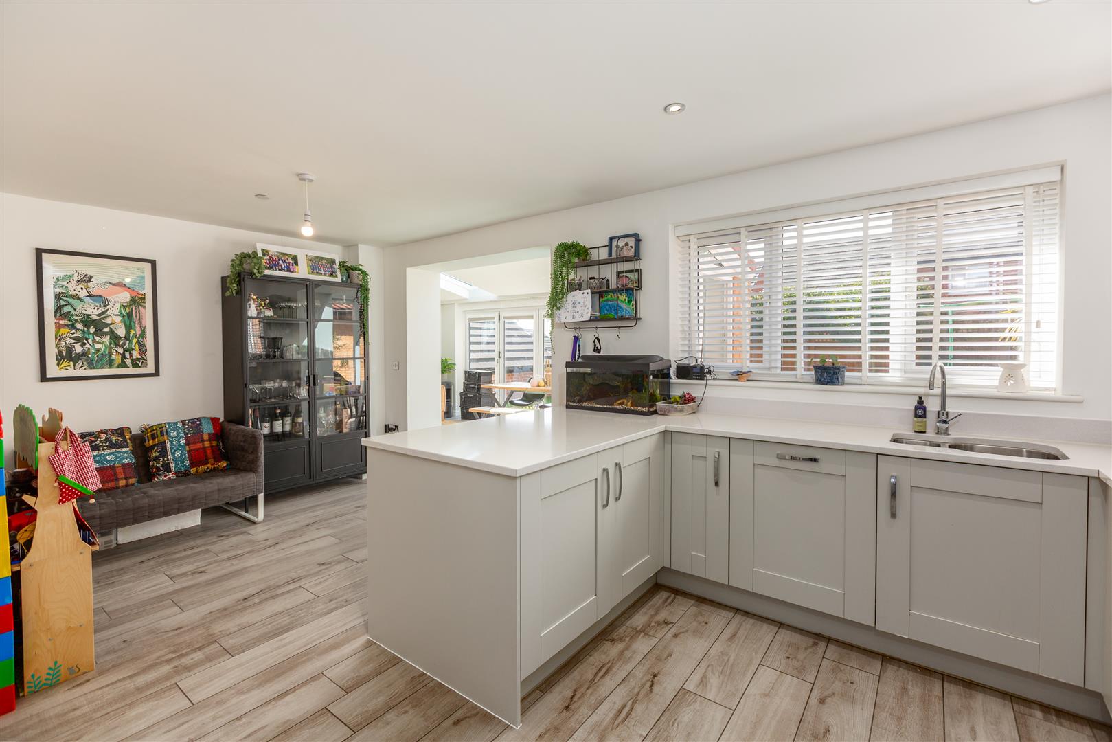 Awel Y Mor, Sketty, Swansea, SA2 9FL